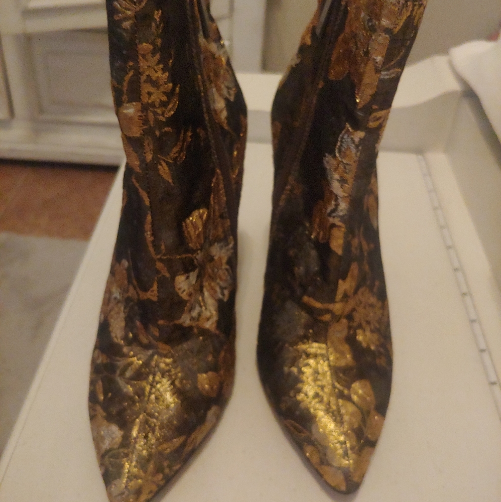Jessica Simpson ankle boots